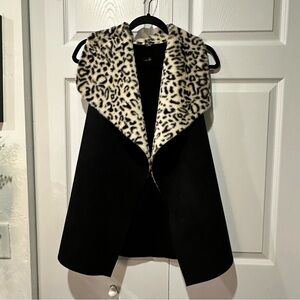 Twelve by OnTwelfth Black Leopard Faux Fur Collar Open Front Vest Size L Like Ne